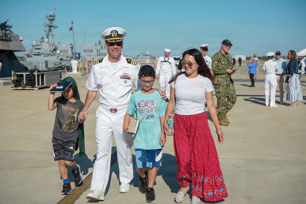 USS WIchita Returns to Naval Station Mayport