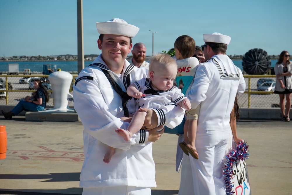 USS Wichita Returns to Naval Station Mayport