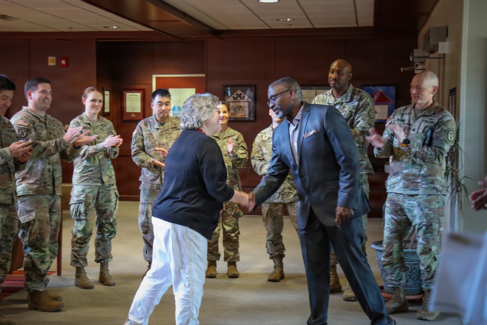 Former Army Surgeon General visits BACH, engages leaders and staff