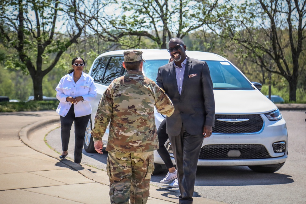 Former Army Surgeon General visits BACH, engages leaders and staff