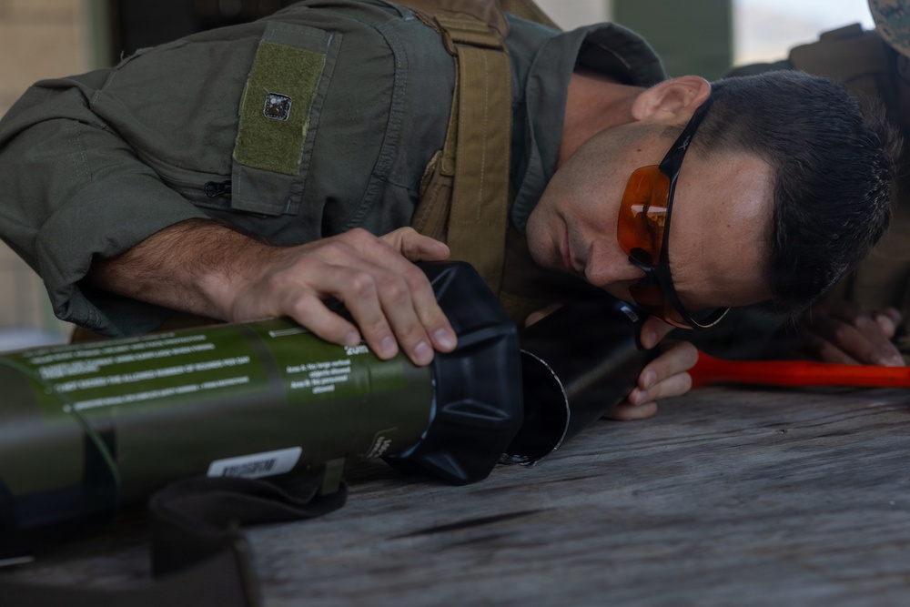 7th ESB EOD technicians participate in an exploitation range