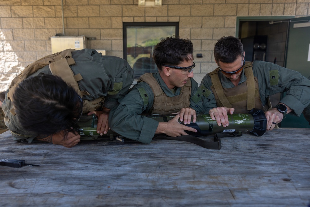 7th ESB EOD technicians participate in an exploitation range