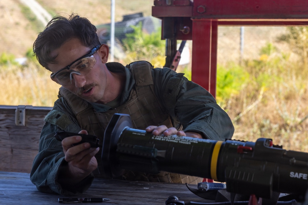 7th ESB EOD technicians participate in an exploitation range
