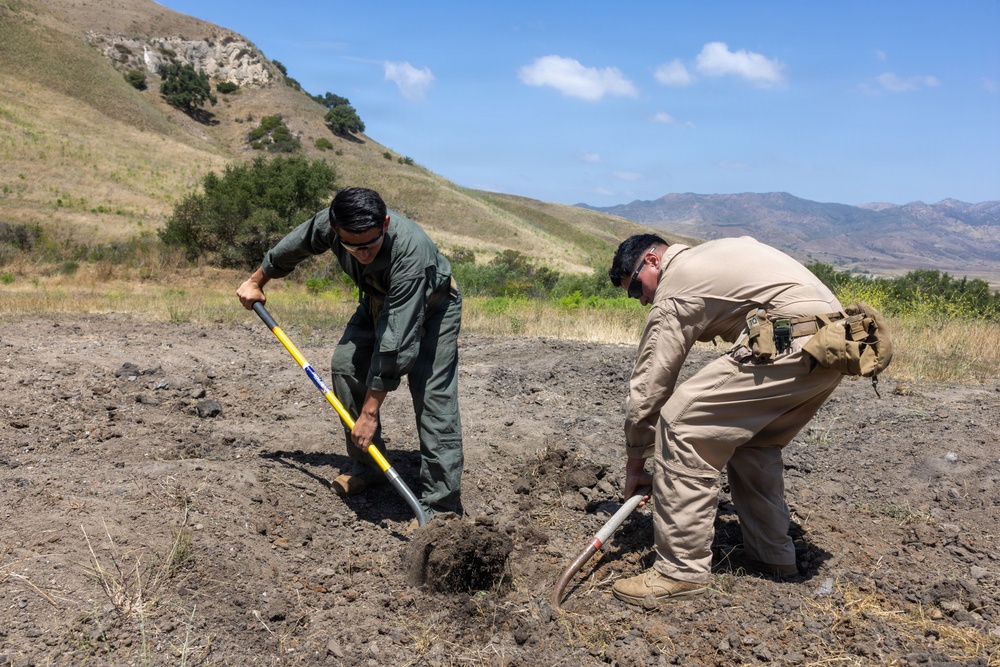 7th ESB EOD technicians participate in an exploitation range