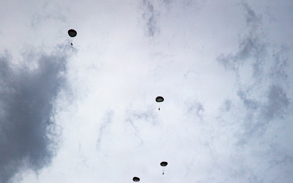 10th SFG(A) conduct Nighttime Airborne Operations During Ivy Mass