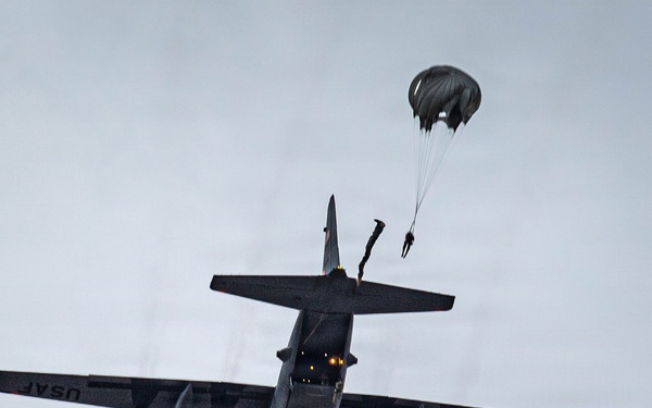 10th SFG(A) conduct Nighttime Airborne Operations During Ivy Mass