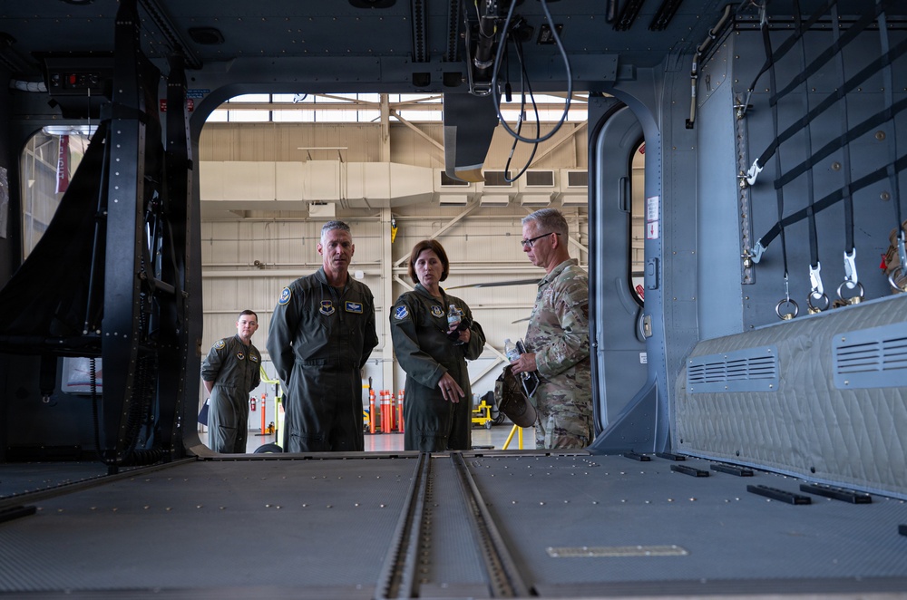 19th AF Command Team visits 908th FTW