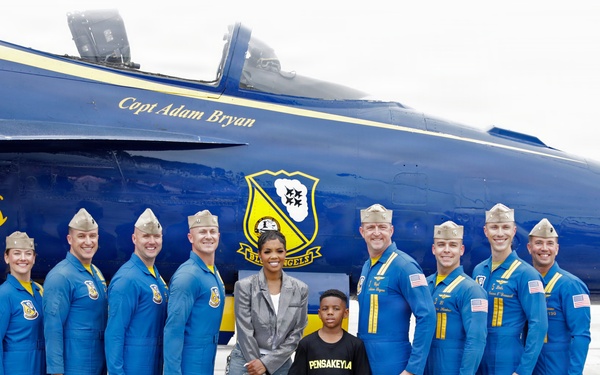 Keyla Richardson Visits NAS Pensacola