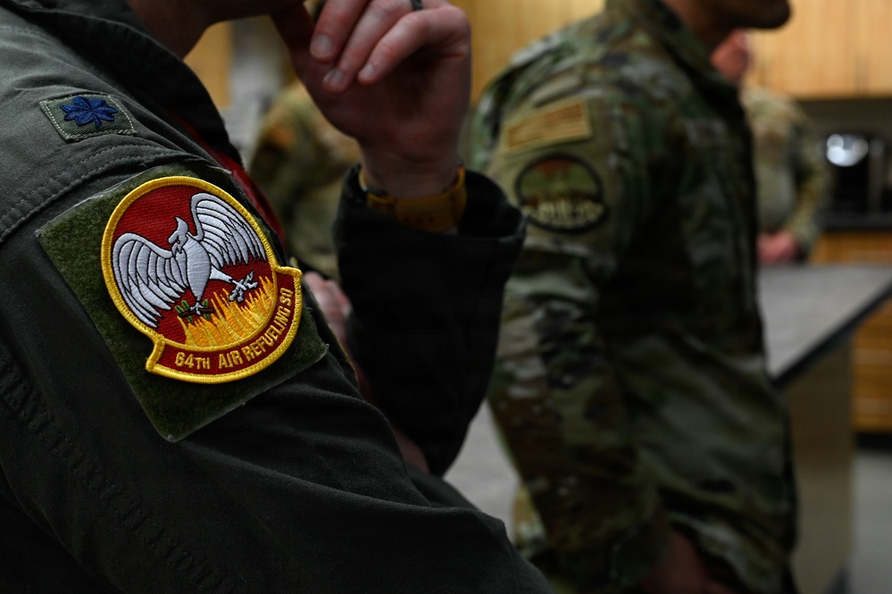22nd Air Refueling Wind Command Team Visit 64th Air Refueling Squadron