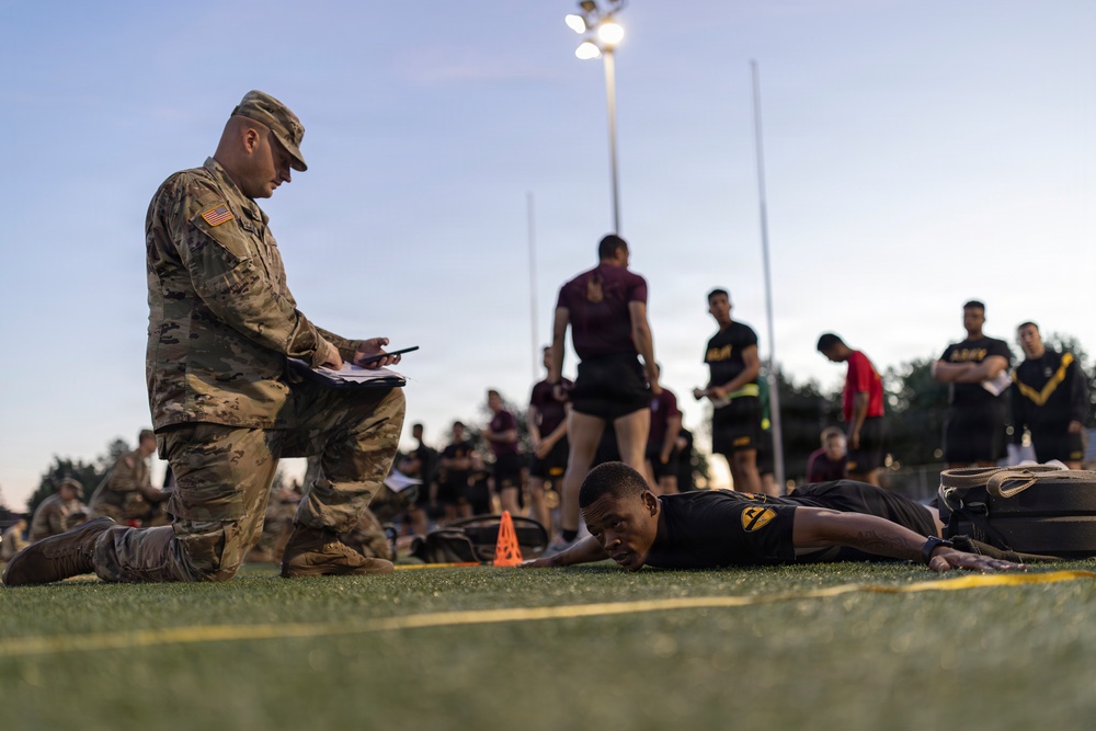 FCoE Hosts Gen. Raymond T. Odierno Best Redleg Competition