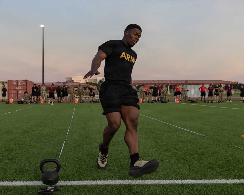 FCoE Hosts Gen. Raymond T. Odierno Best Redleg Competition