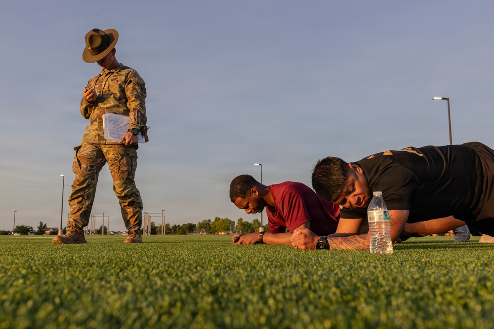 FCoE Hosts Gen. Raymond T. Odierno Best Redleg Competition