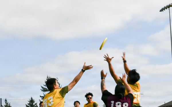 Strengthening interoperability between U.S. and Singapore Armed Forces through a team building game of ultimate frisbee