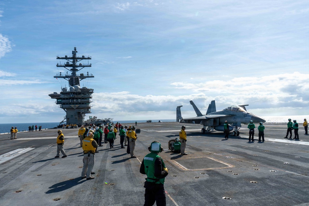Ike conducts flight deck certification in the Atlantic Ocean