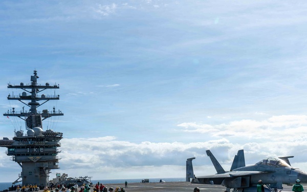 Ike conducts flight deck certification in the Atlantic Ocean