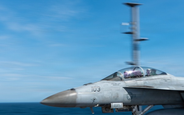 Ike conducts flight deck certification in the Atlantic Ocean