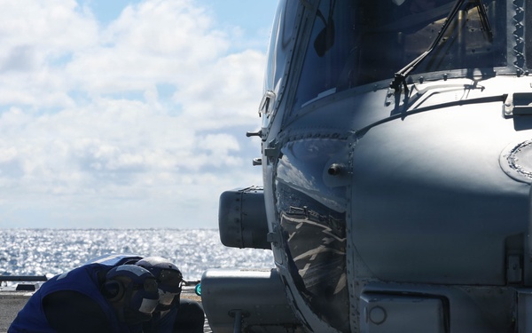 USS Carl M. Levin Conducts Flight Quarters