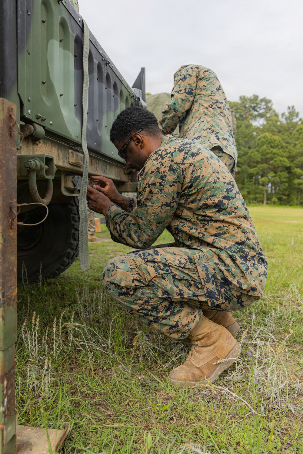 24th MEU: Helicopter Support Team