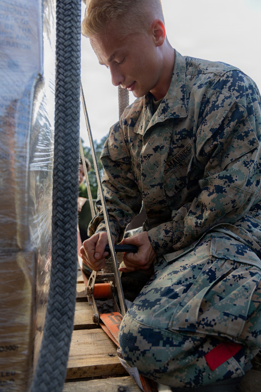 24th MEU: Helicopter Support Team