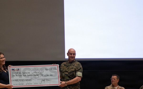 MCAS Iwakuni volunteer recognition ceremony