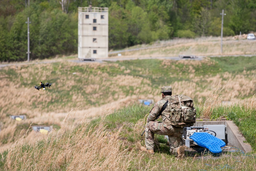Region II Best Warrior Competitors conduct tactical movement on Camp Dawson