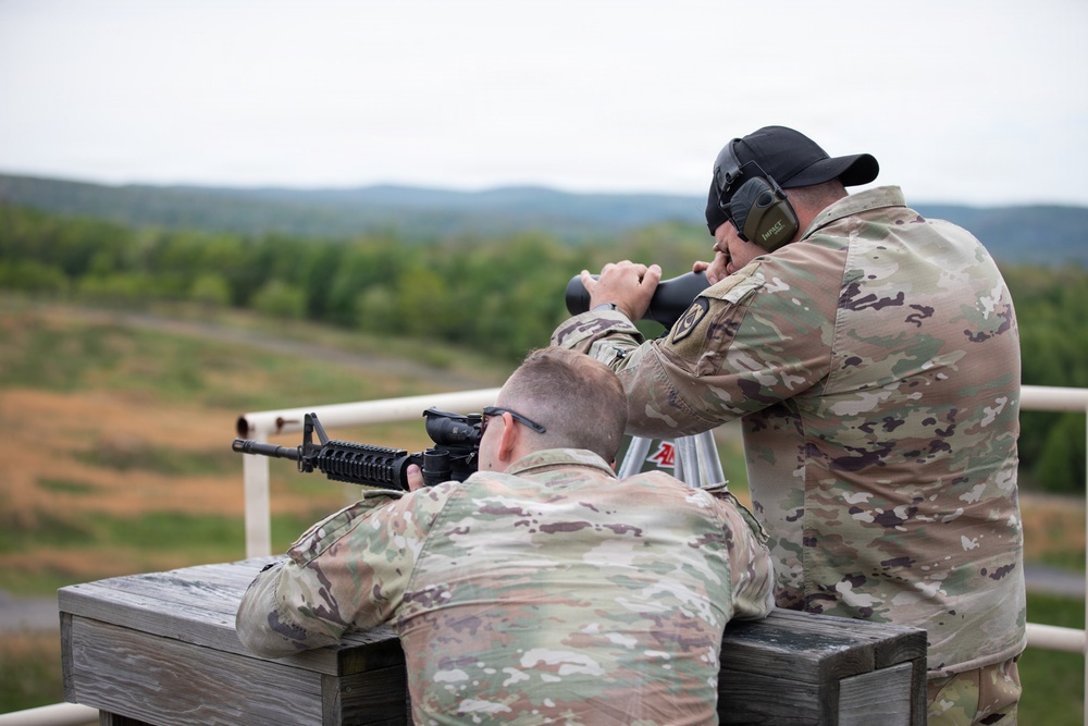 Region II Best Warrior Competitors conduct tactical movements on Camp Dawson