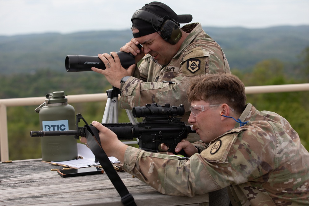 Region II Best Warrior Competitors conduct tactical movements on Camp Dawson