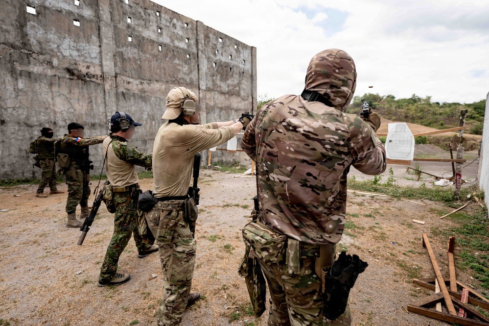 Balikatan 2026: U.S., PHL SOF conduct combined weapons training