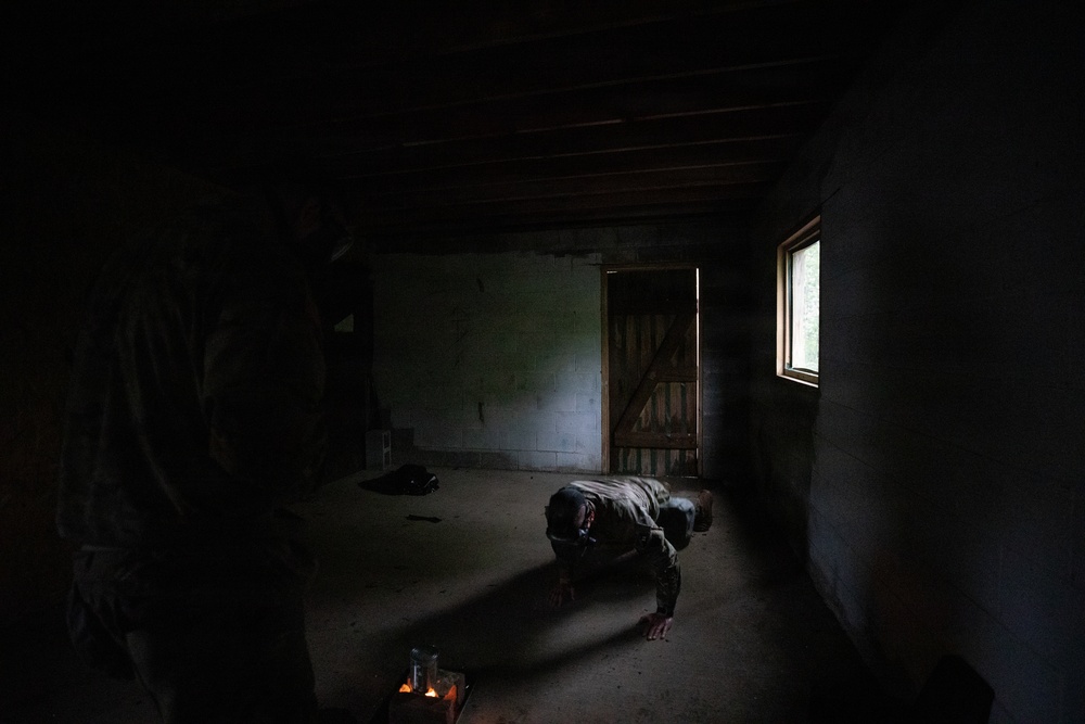 Region II Best Warrior Competitors endure gas chamber