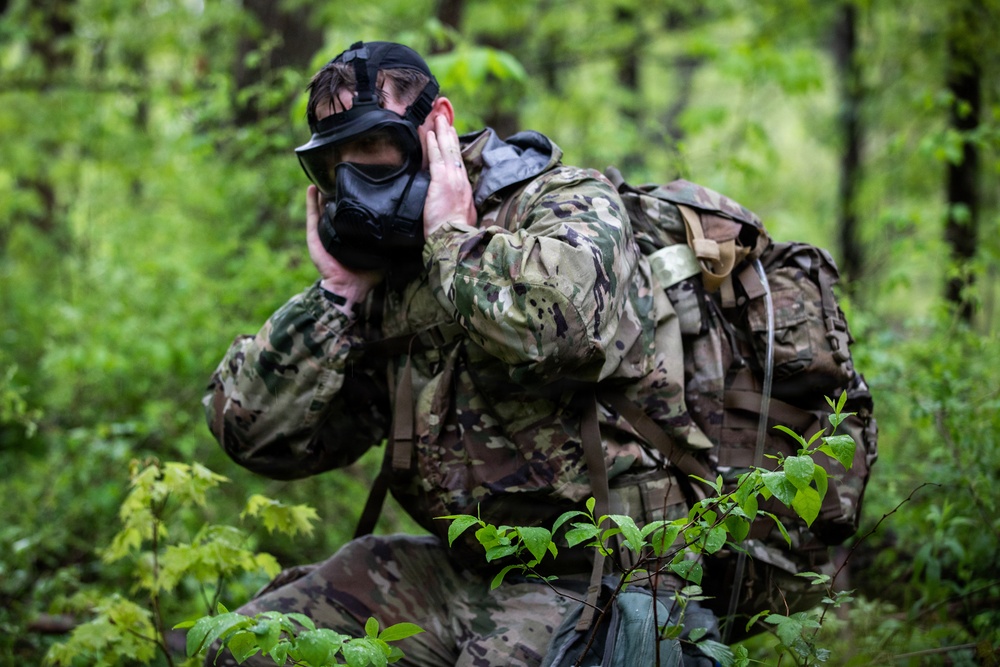 Region II Best Warrior Competitors demonstrate CBRN techniques