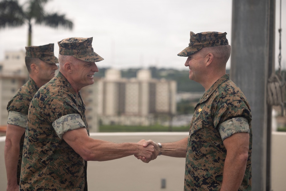 1st MAW commanding general promotes to major general