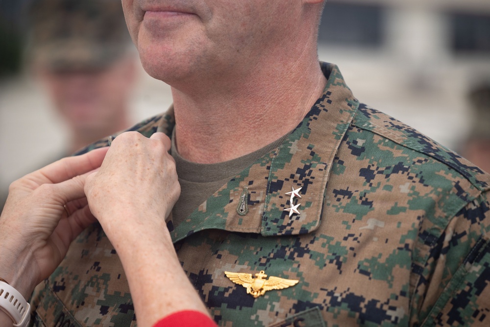 1st MAW commanding general promotes to major general