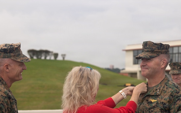 1st MAW commanding general promotes to major general