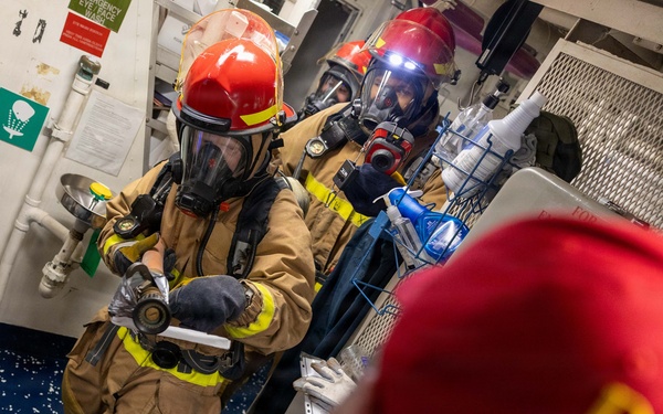 USS Mustin conducts a damage control training drill