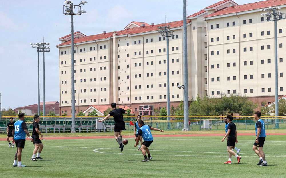 Building Bonds Through Competition: Sports Day Unites Soldiers and Families