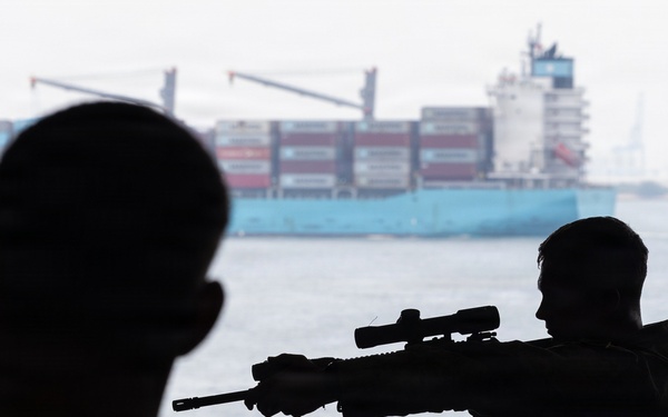11th MEU Marines, Sailors Conduct Close Quarter Tactics Drills Aboard USS Boxer