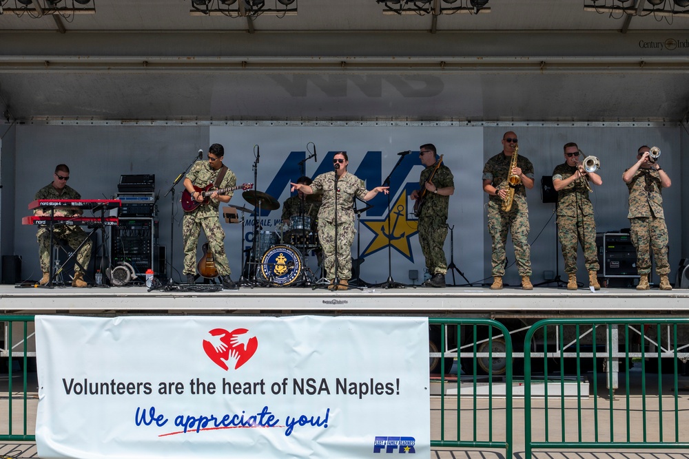 NSA Naples Honors Volunteers During Community Event