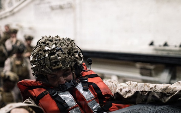 11th MEU Marines Conduct Ladder Training aboard USS Portland