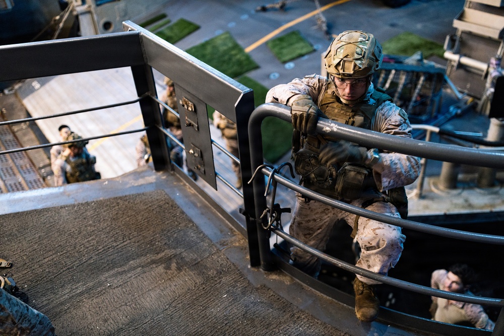 11th MEU Marines Conduct Ladder Training aboard USS Portland