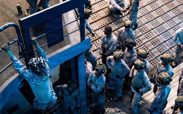 11th MEU Marines Conduct Ladder Training aboard USS Portland