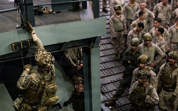 11th MEU Marines Conduct Ladder Training aboard USS Portland