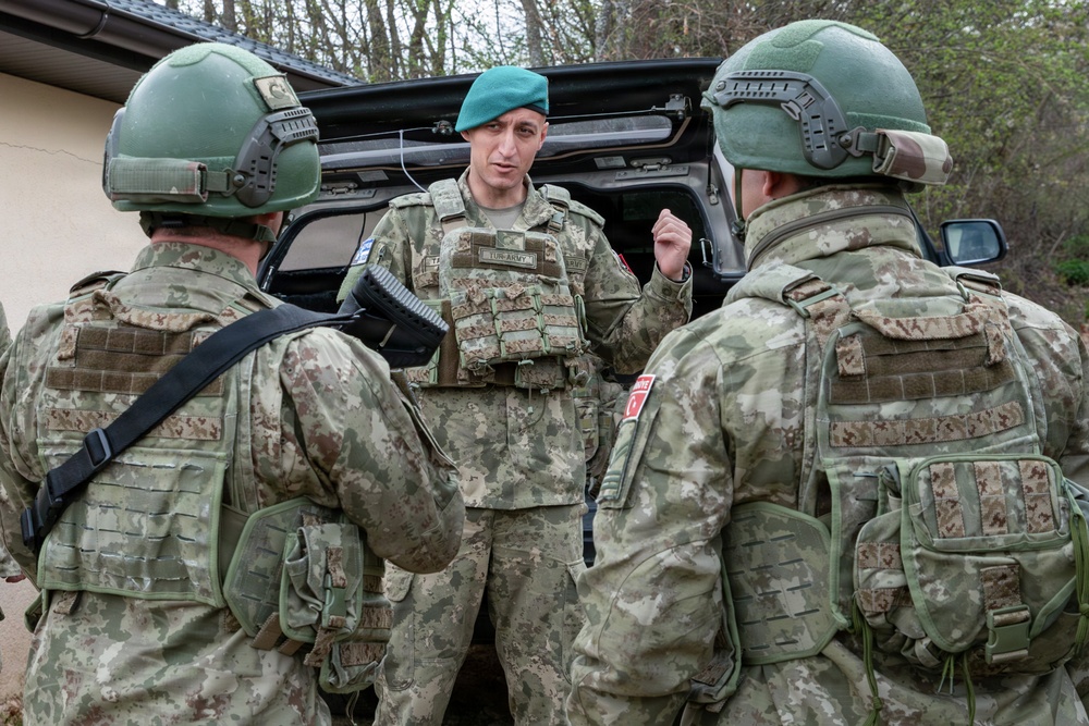 Turkish contingent helps ensure freedom of movement in Kosovo