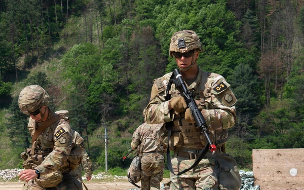 Eighth Army Best Squad Competition Highlights Medical and CBRN Proficiency