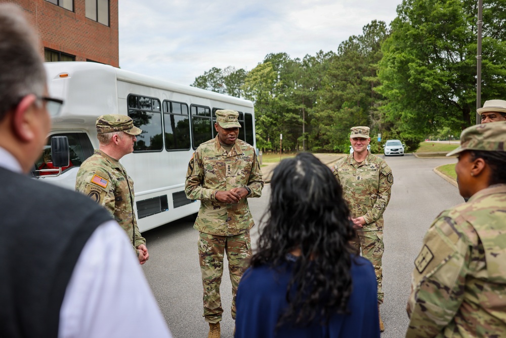 IMCOM leaders visit Fort Lee