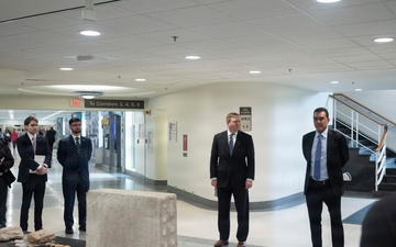USW(R&amp;E) Michael Visits Lab Day At The Pentagon
