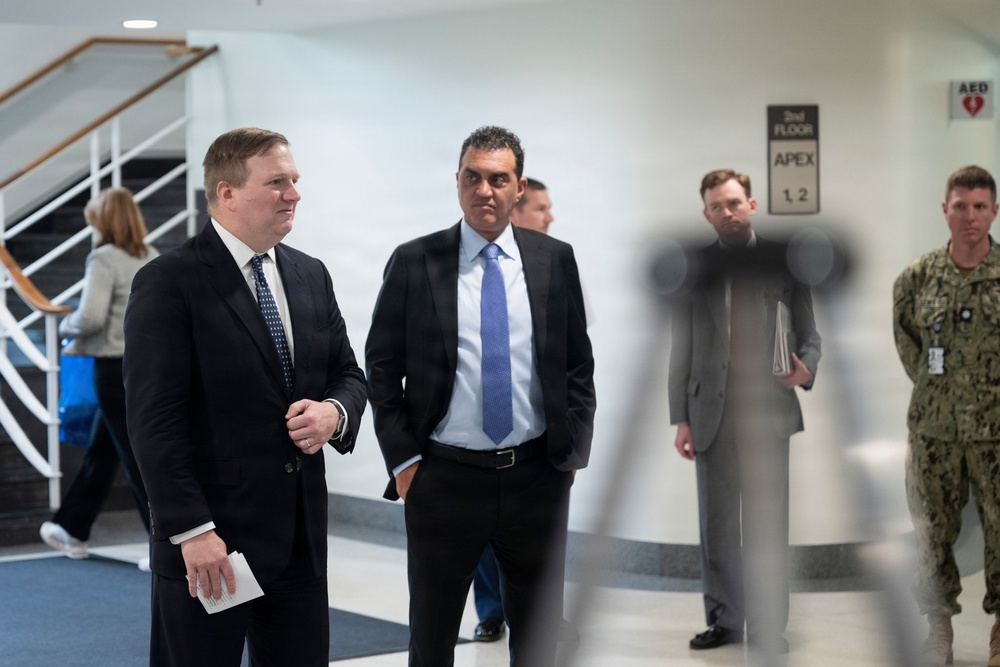 USW(R&amp;E) Michael Visits Lab Day At The Pentagon