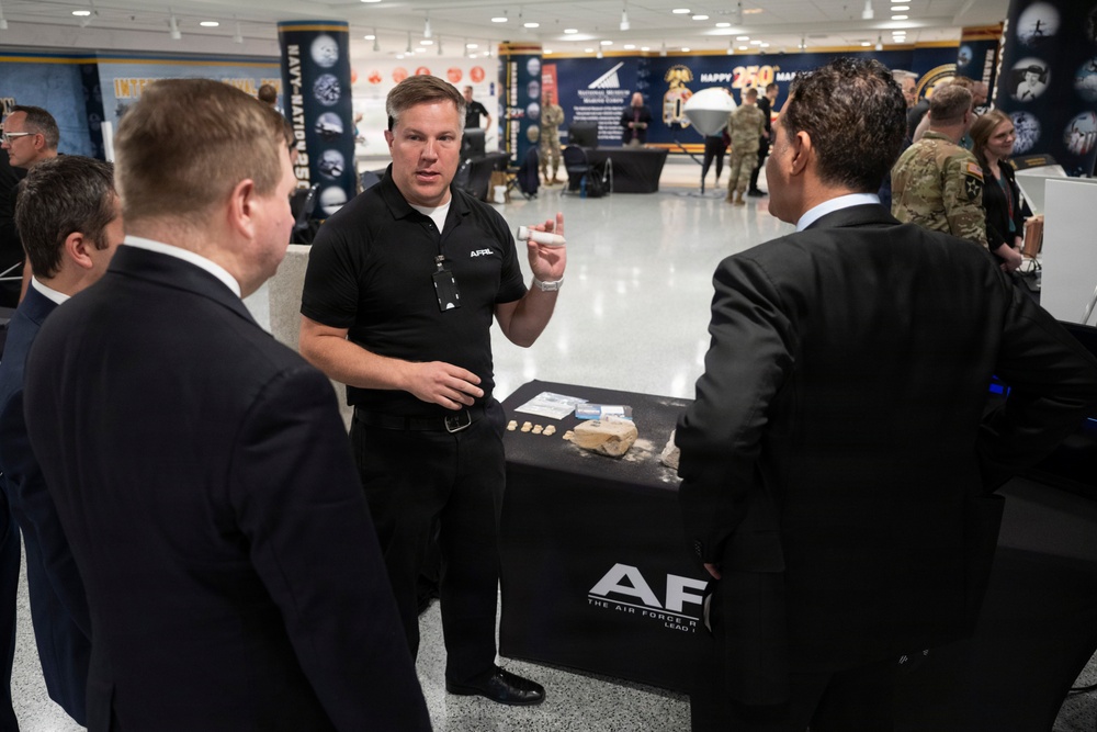 USW(R&amp;E) Michael Visits Lab Day At The Pentagon