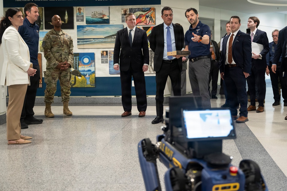 USW(R&amp;E) Michael Visits Lab Day At The Pentagon