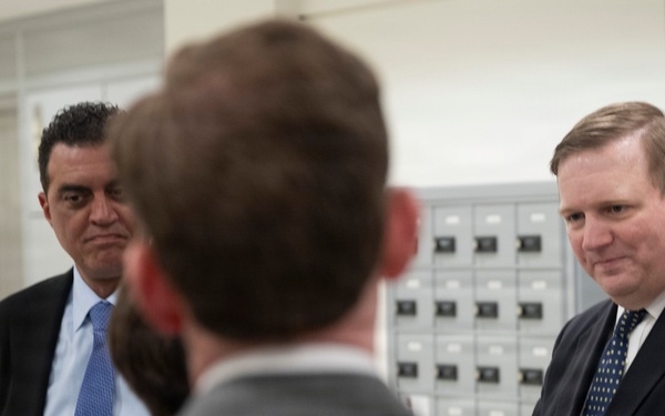 USW(R&amp;E) Michael Visits Lab Day At The Pentagon