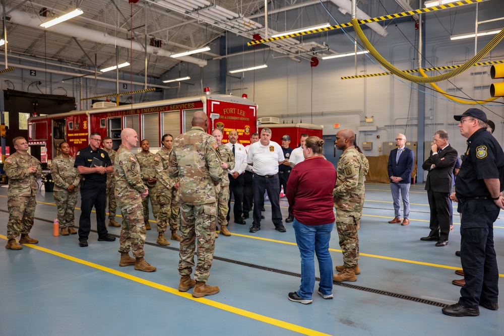 IMCOM leaders visit Fort Lee
